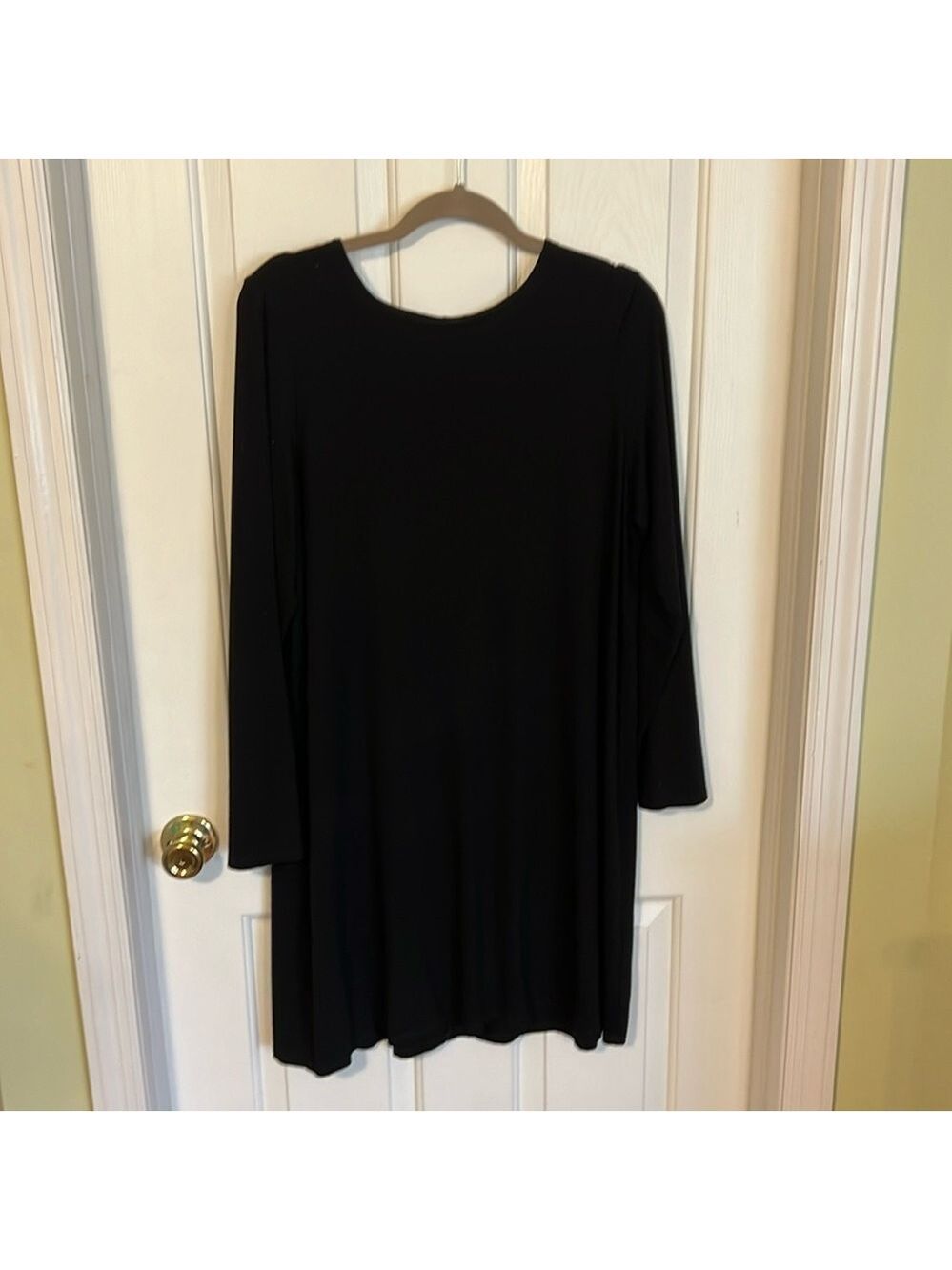 Eileen Fisher dress. Size XL. Long sleeves. 3 button back placket. Knit fabric.